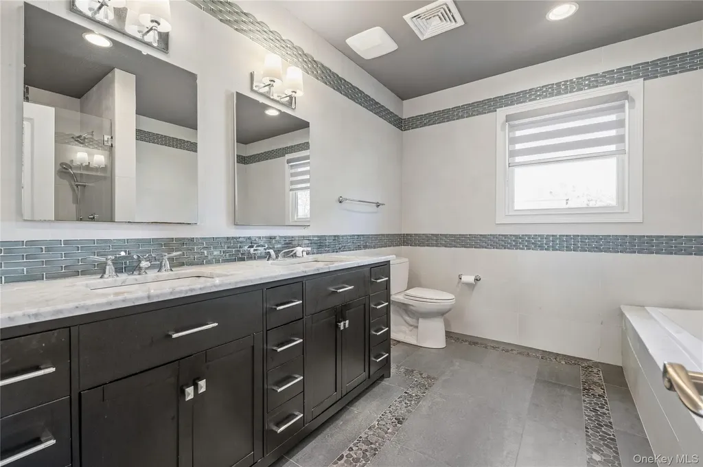 553 Derby Avenue Woodmere NY 11598