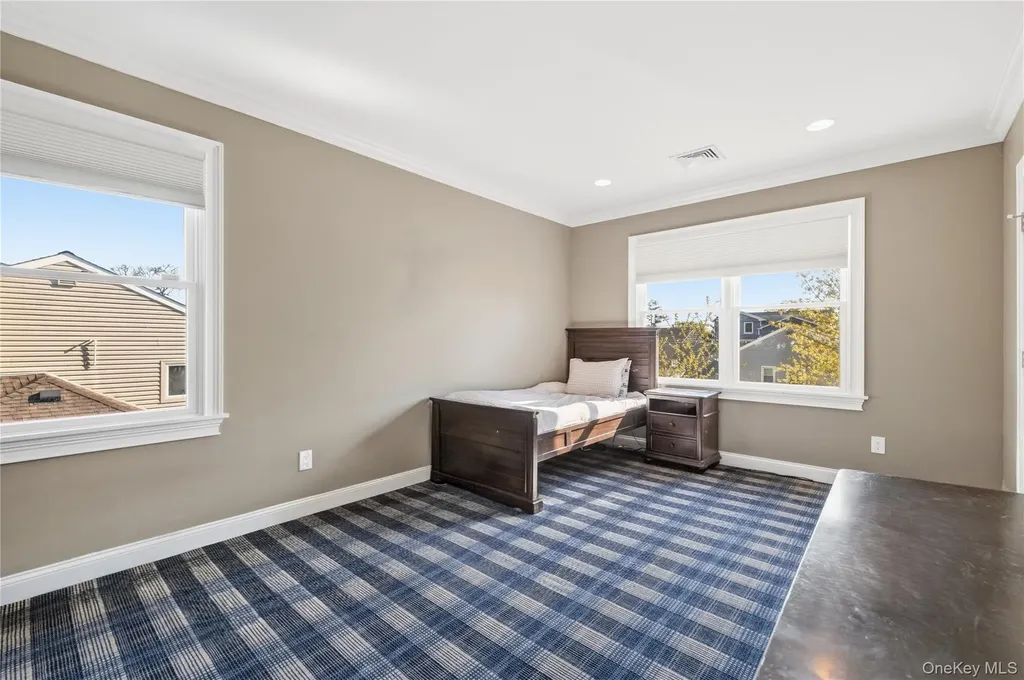 553 Derby Avenue Woodmere NY 11598
