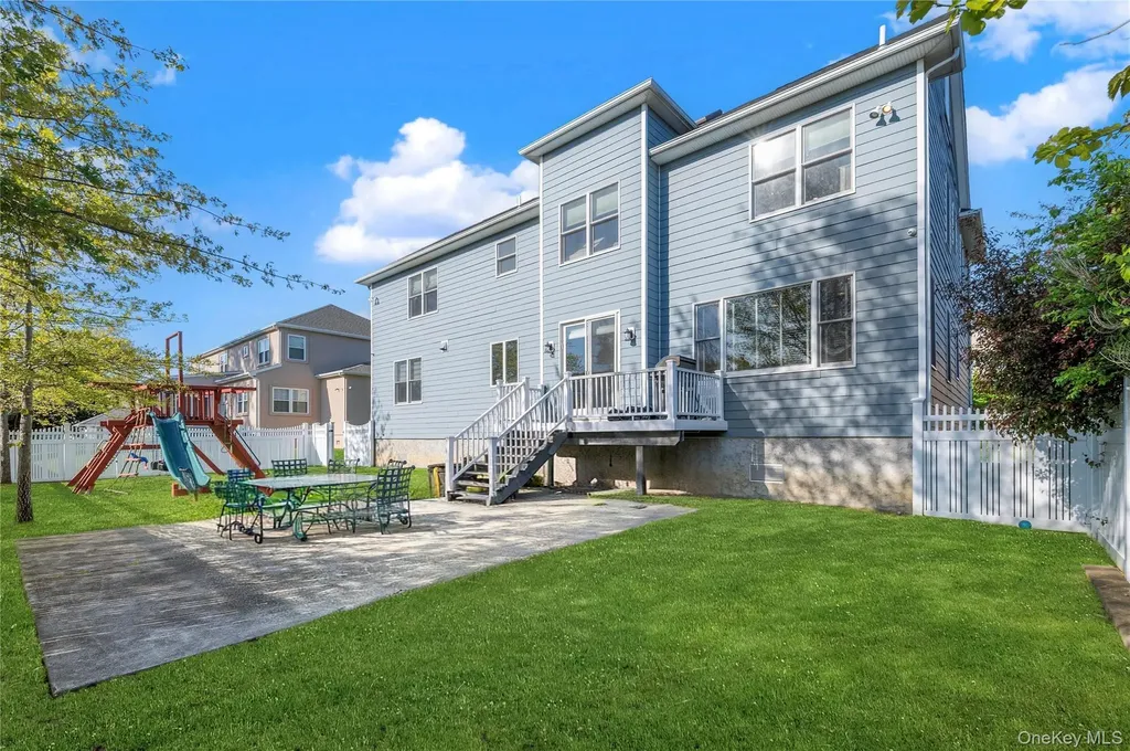 553 Derby Avenue Woodmere NY 11598