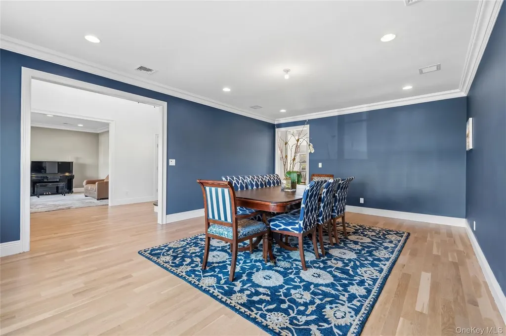 553 Derby Avenue Woodmere NY 11598