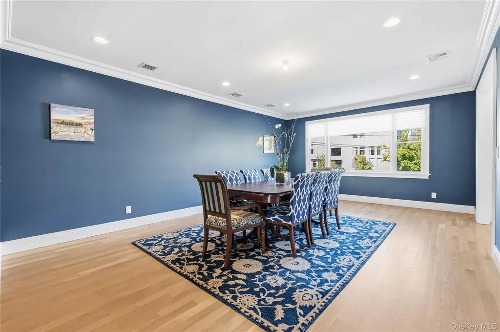 553 Derby Avenue Woodmere NY 11598