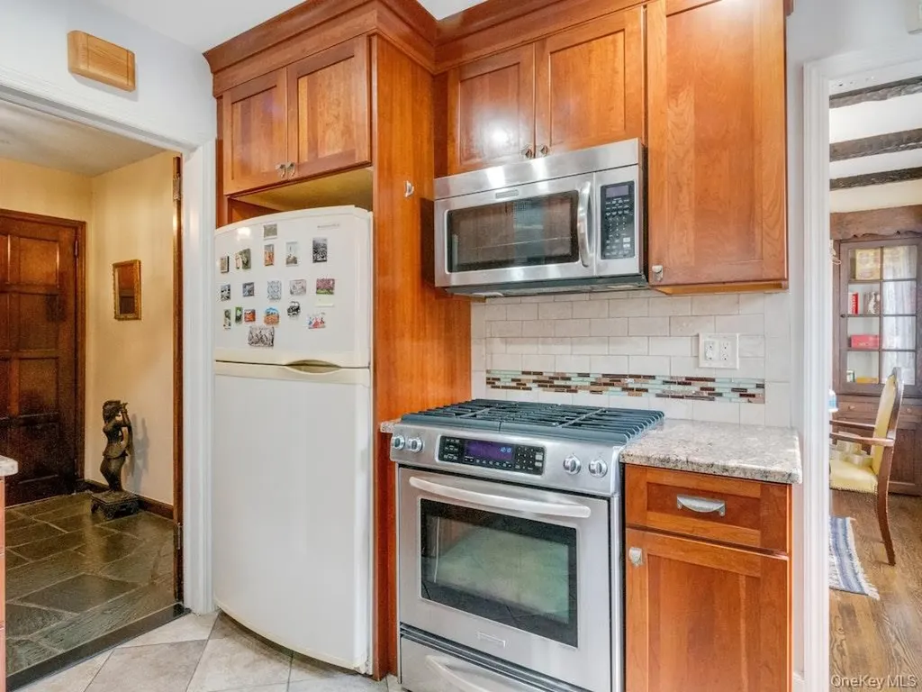 88 Stockbridge Road Yonkers NY 10710