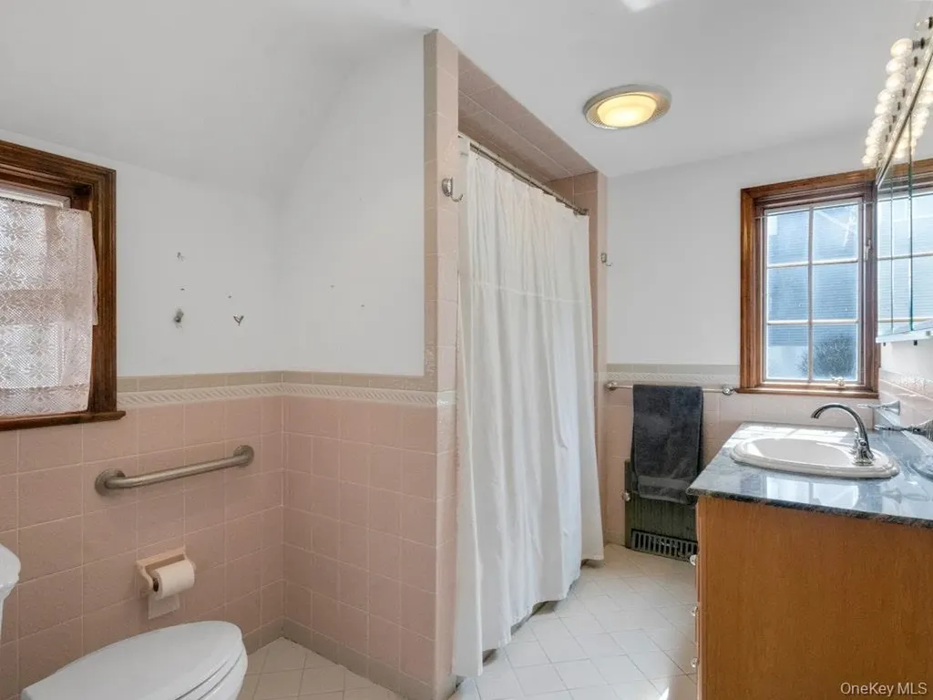88 Stockbridge Road Yonkers NY 10710