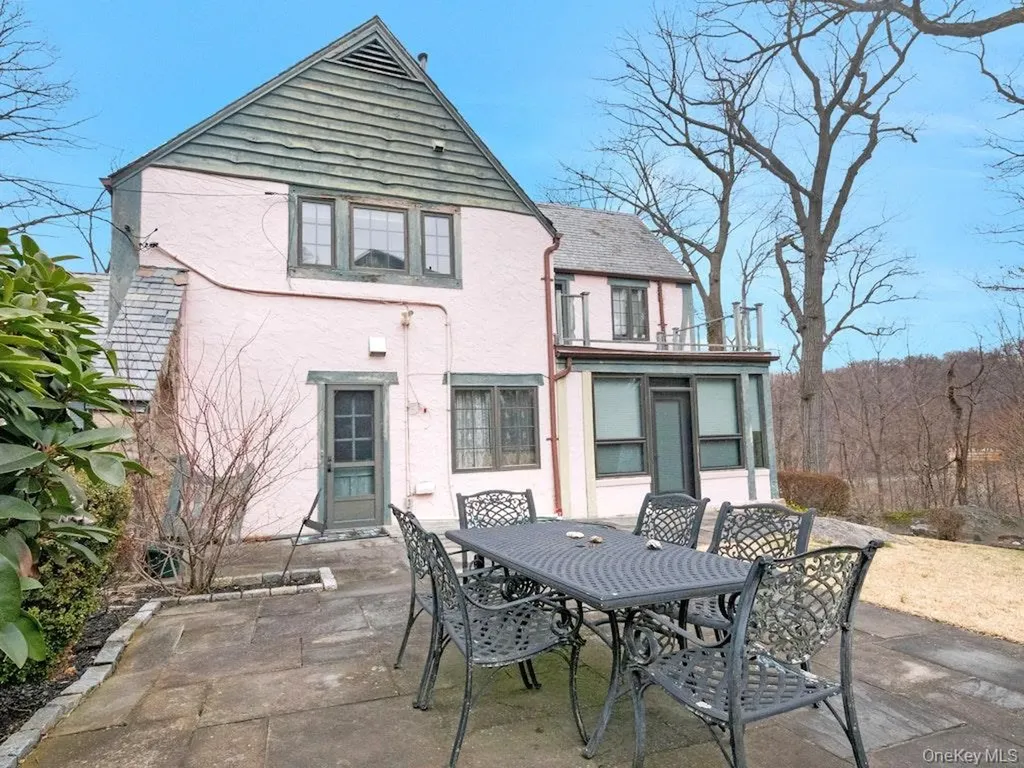 88 Stockbridge Road Yonkers NY 10710