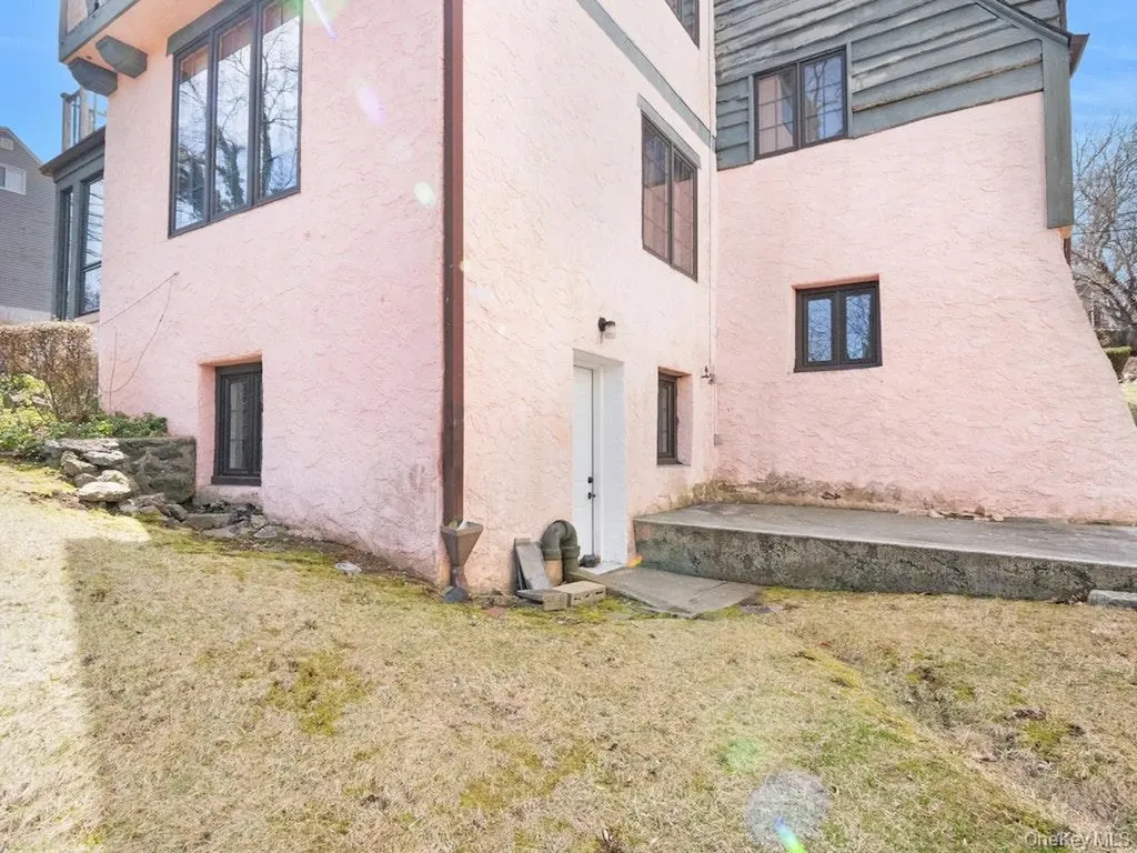 88 Stockbridge Road Yonkers NY 10710