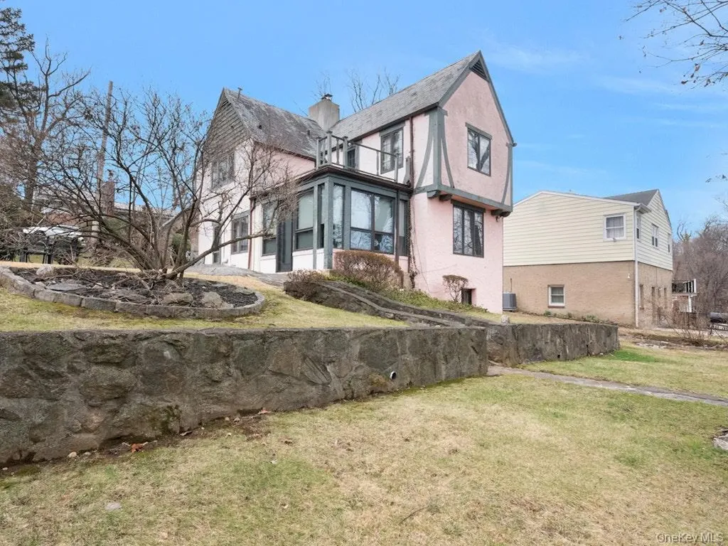88 Stockbridge Road Yonkers NY 10710