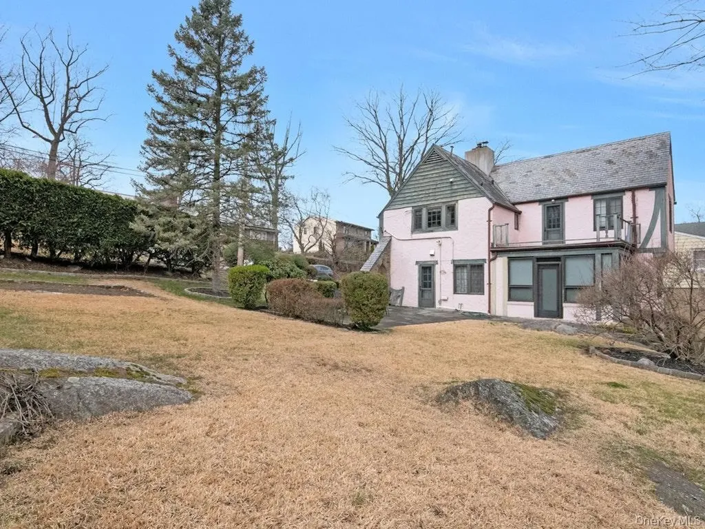 88 Stockbridge Road Yonkers NY 10710