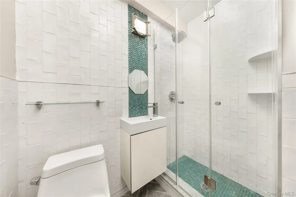 4725 Independence Avenue Bronx NY 10471