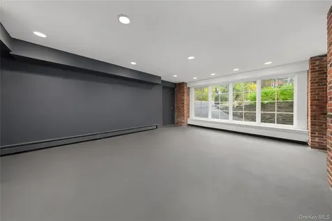 4725 Independence Avenue Bronx NY 10471