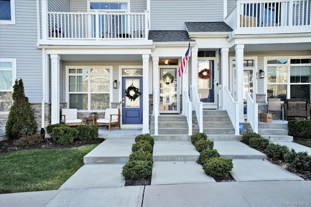 272 Silver Timber Drive Yaphank NY 11980