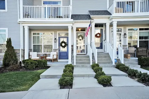 272 Silver Timber Drive Yaphank NY 11980