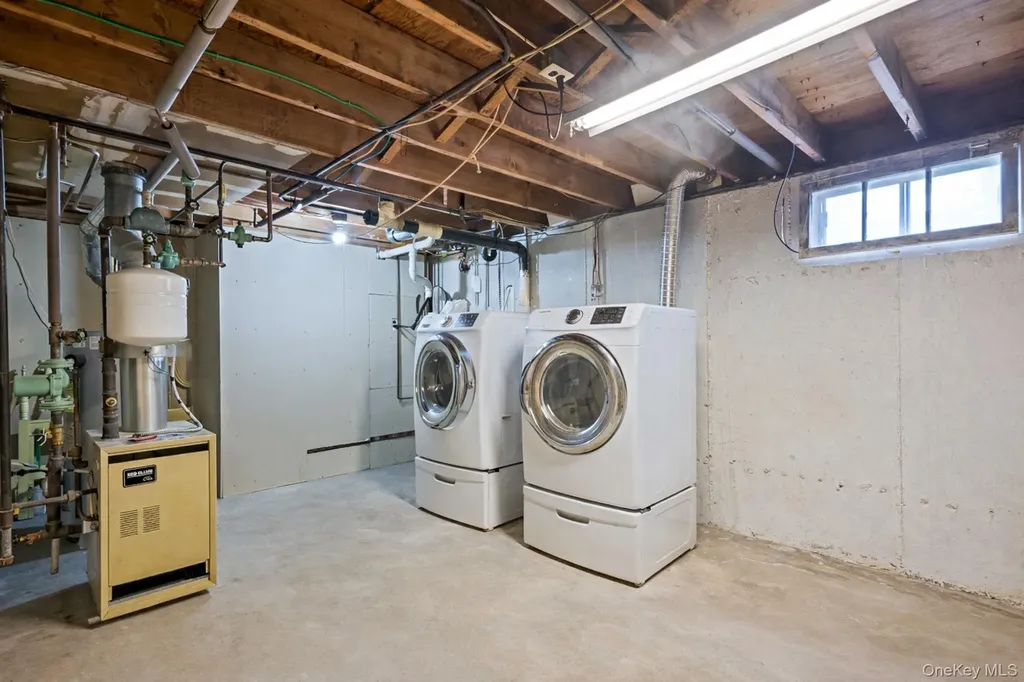 12 Stewart Circle Centereach NY 11720