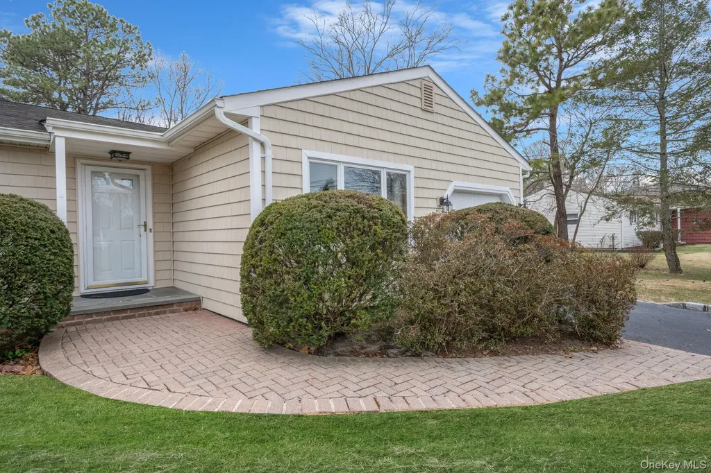 12 Stewart Circle Centereach NY 11720