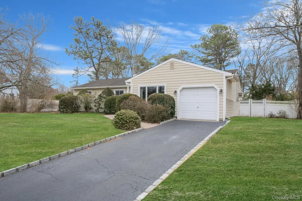 12 Stewart Circle Centereach NY 11720