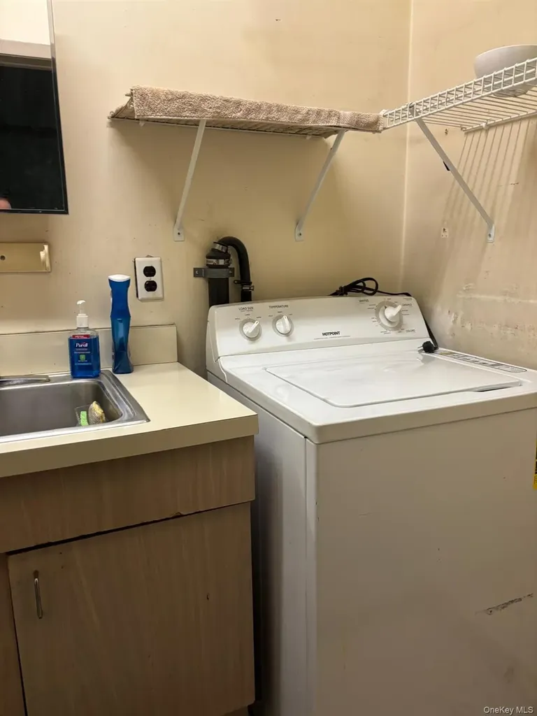 71-29 Myrtle Avenue Glendale NY 11385