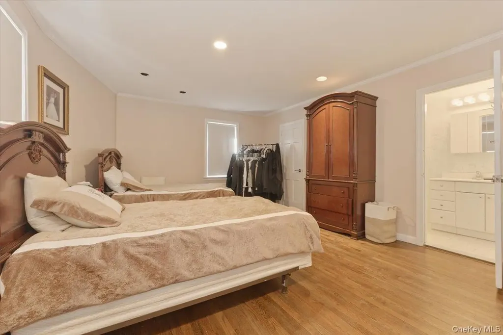 373 Northfield Road Woodmere NY 11598