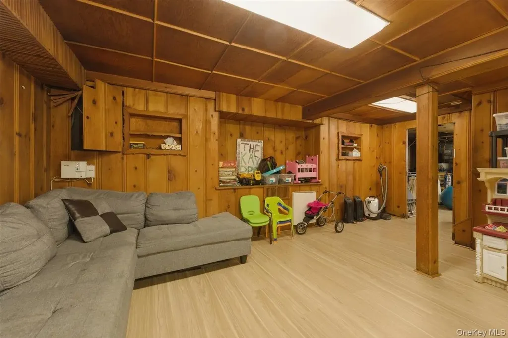 373 Northfield Road Woodmere NY 11598
