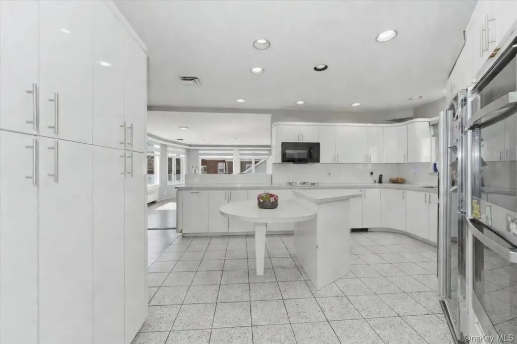 373 Northfield Road Woodmere NY 11598