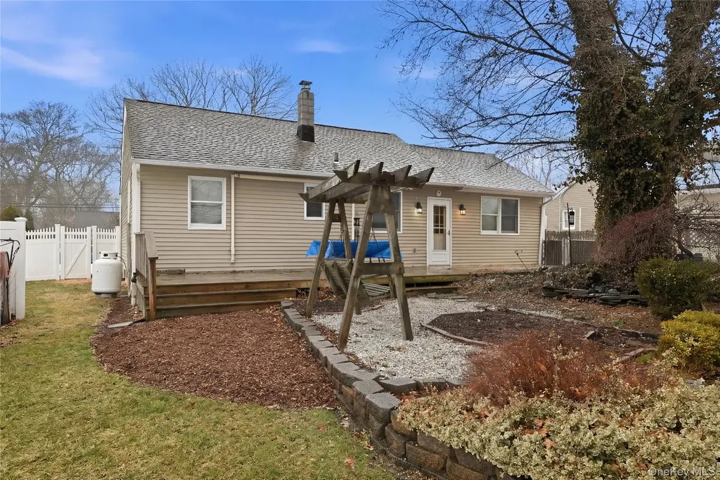 112 Noel Drive Centereach NY 11720