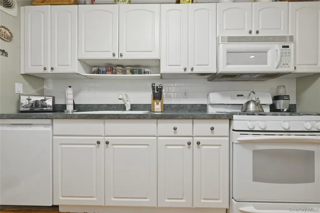 112 Noel Drive Centereach NY 11720