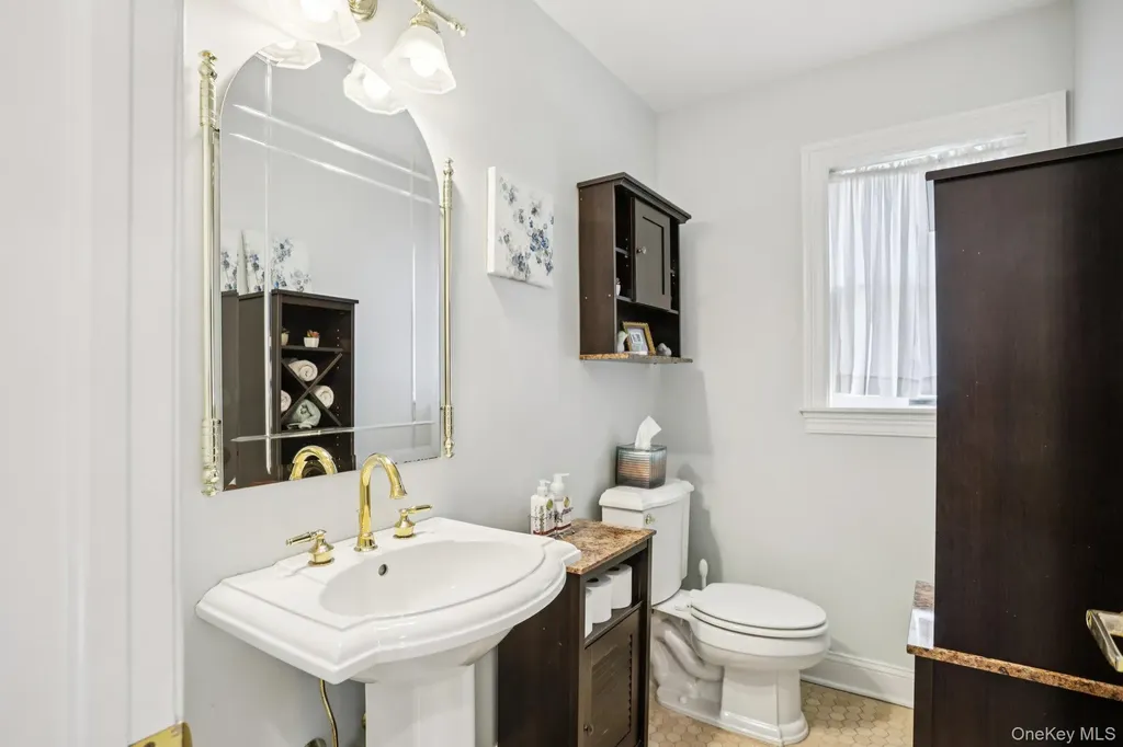 101 Middle Road Eastchester NY 10709
