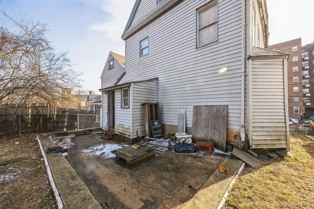 1052 Mclean Avenue Yonkers NY 10704