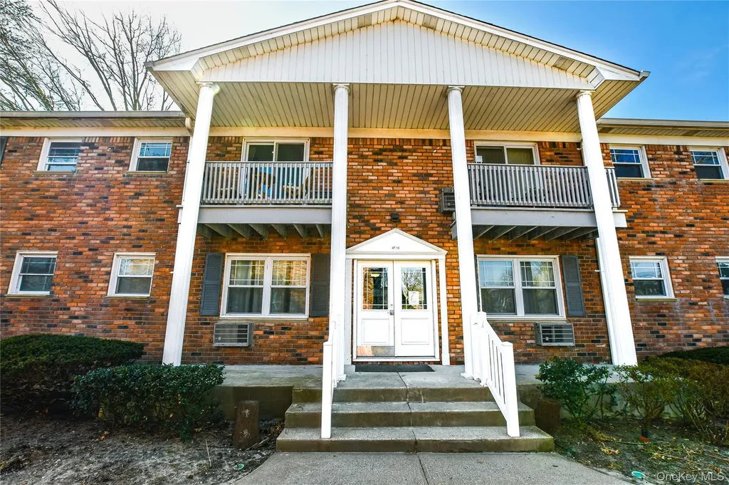 5 Fairharbor Drive Patchogue NY 11772