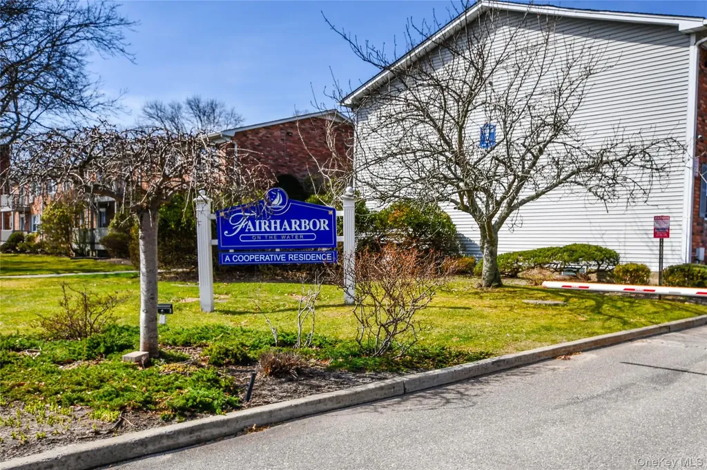 5 Fairharbor Drive Patchogue NY 11772