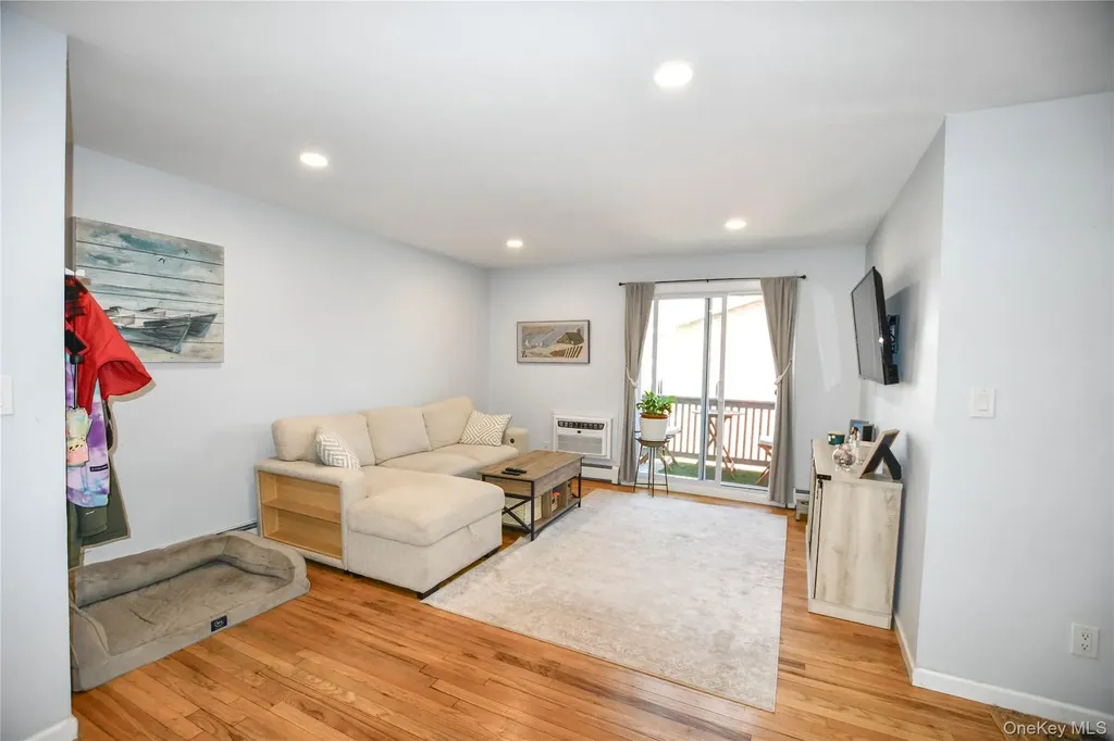5 Fairharbor Drive Patchogue NY 11772