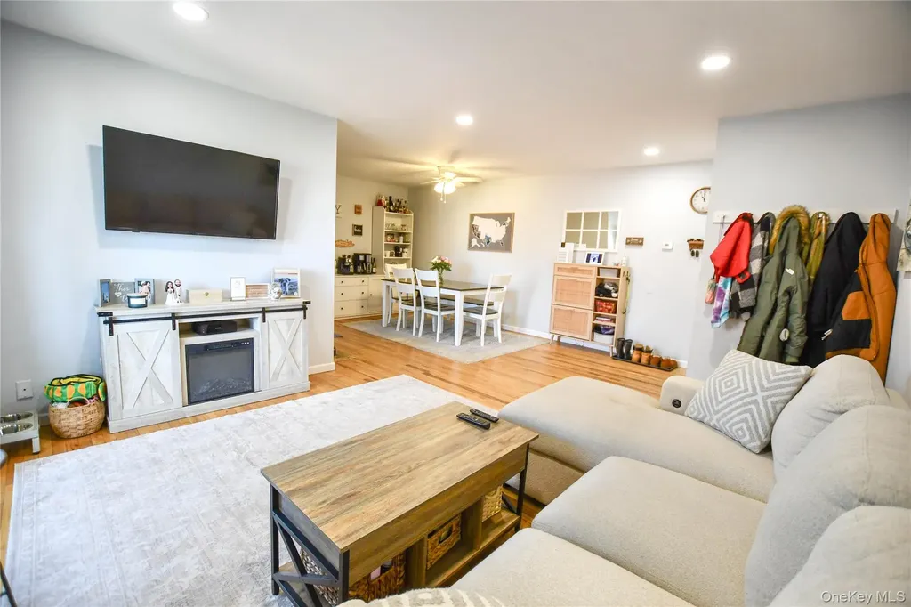 5 Fairharbor Drive Patchogue NY 11772