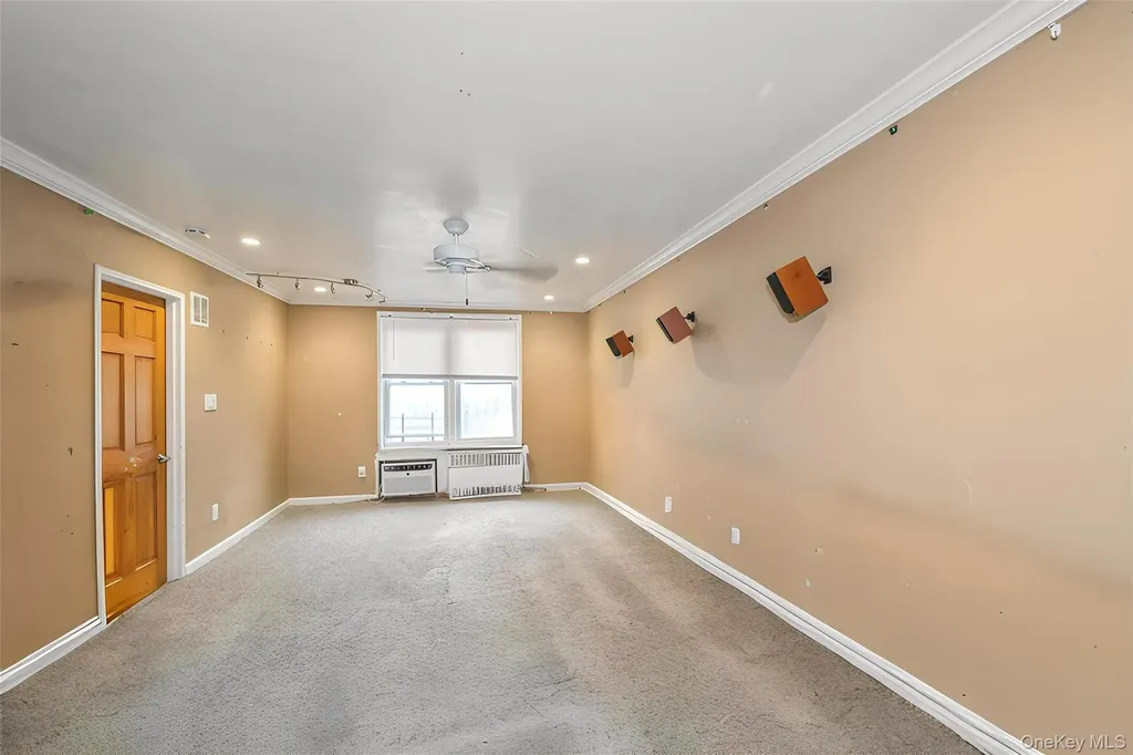 110 Brooklyn Avenue Freeport NY 11520