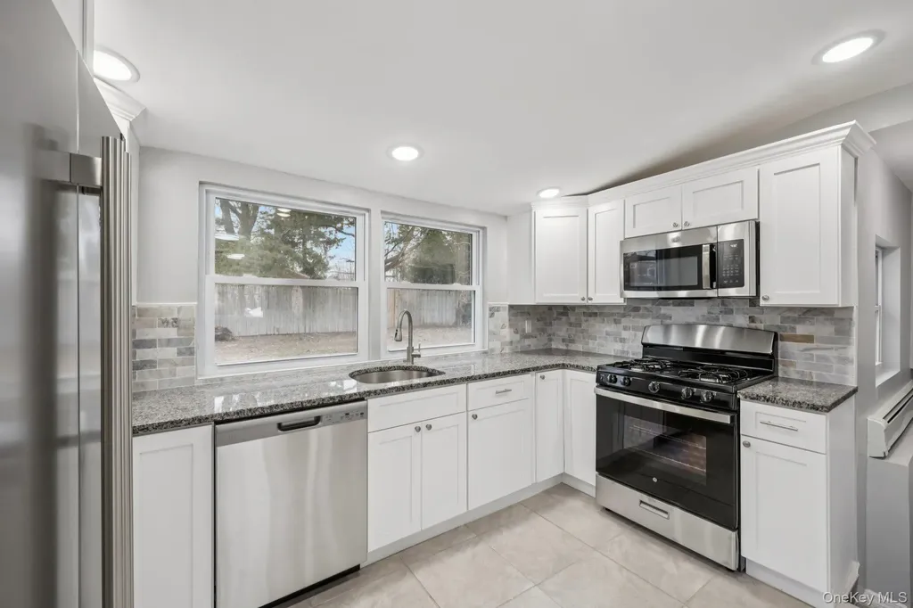 33 E Cherry Street Central Islip NY 11722