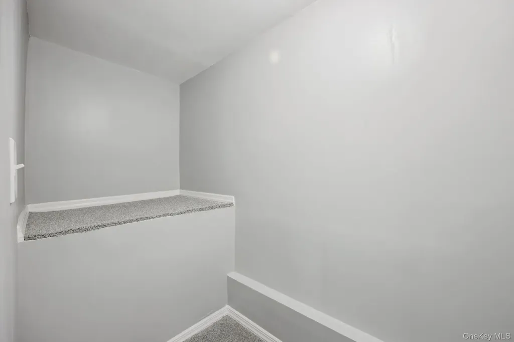 33 E Cherry Street Central Islip NY 11722