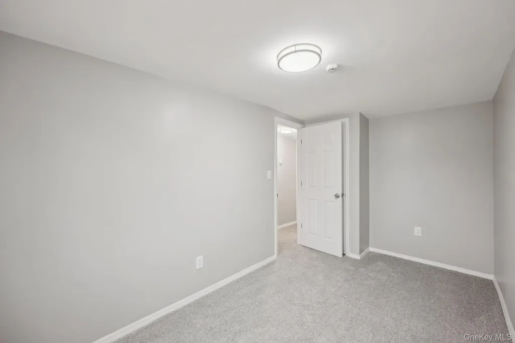 33 E Cherry Street Central Islip NY 11722