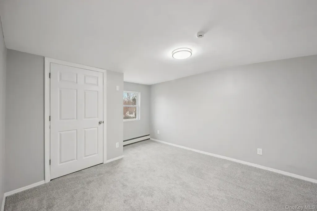 33 E Cherry Street Central Islip NY 11722