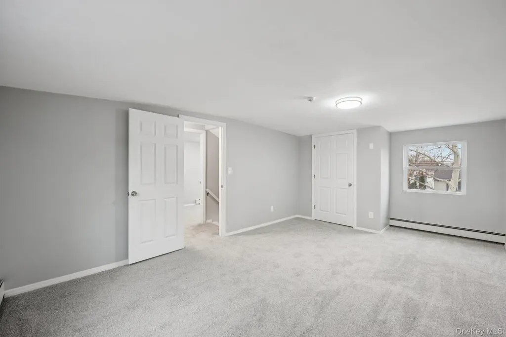 33 E Cherry Street Central Islip NY 11722