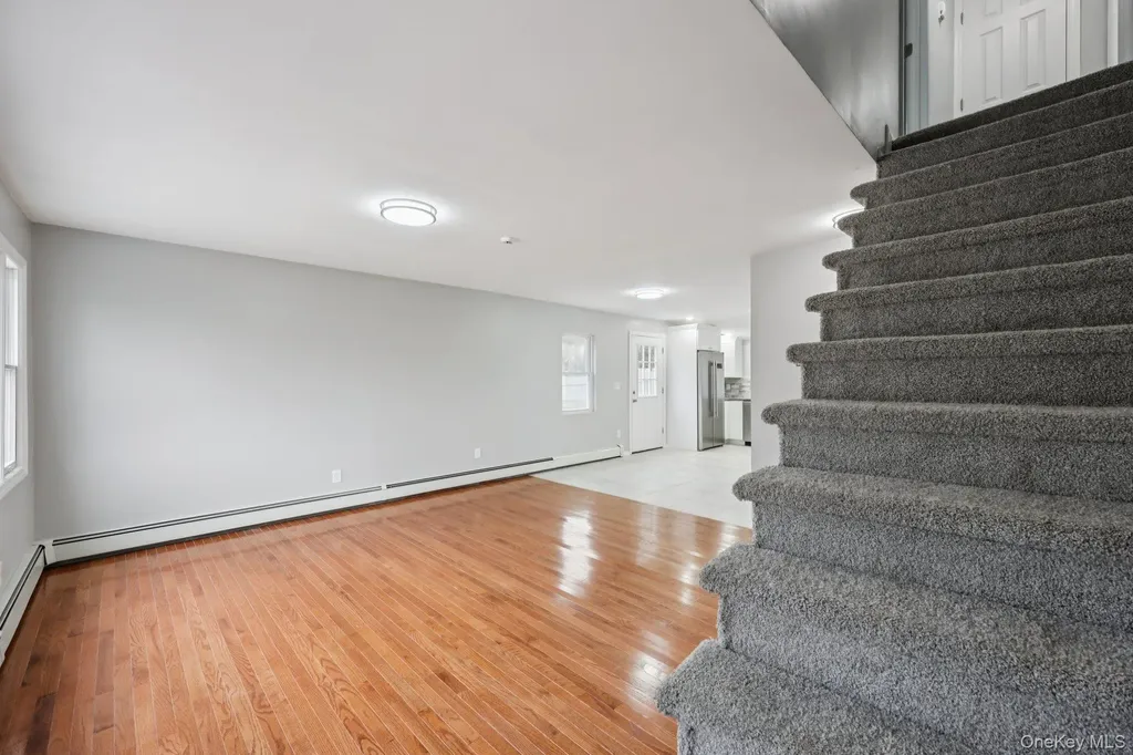 33 E Cherry Street Central Islip NY 11722