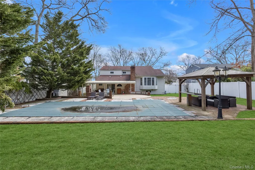 154 Alexander Avenue Nesconset NY 11767