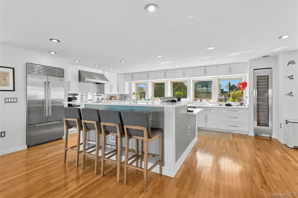416 W Bay Drive Long Beach NY 11561