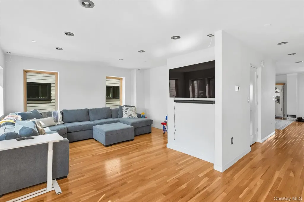 416 W Bay Drive Long Beach NY 11561
