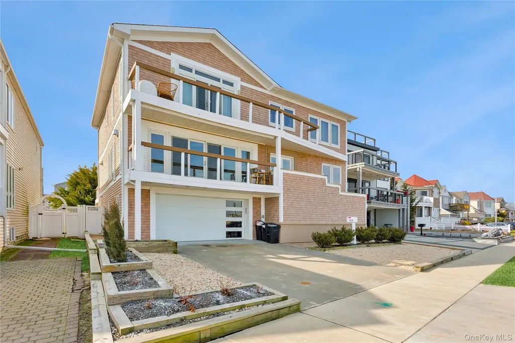 416 W Bay Drive Long Beach NY 11561