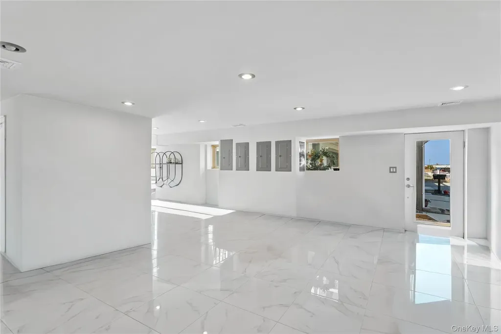 416 W Bay Drive Long Beach NY 11561