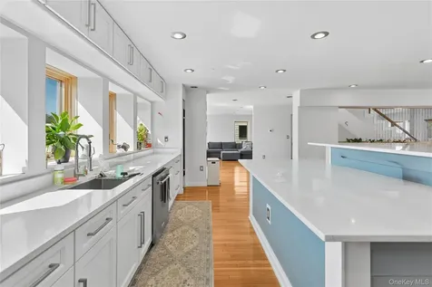 416 W Bay Drive Long Beach NY 11561