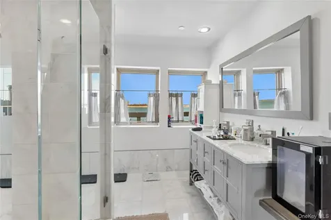 416 W Bay Drive Long Beach NY 11561