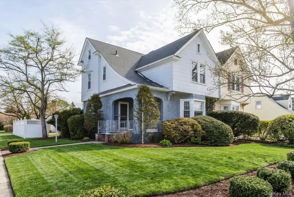 343 Nassau Boulevard New Hyde Park NY 11040