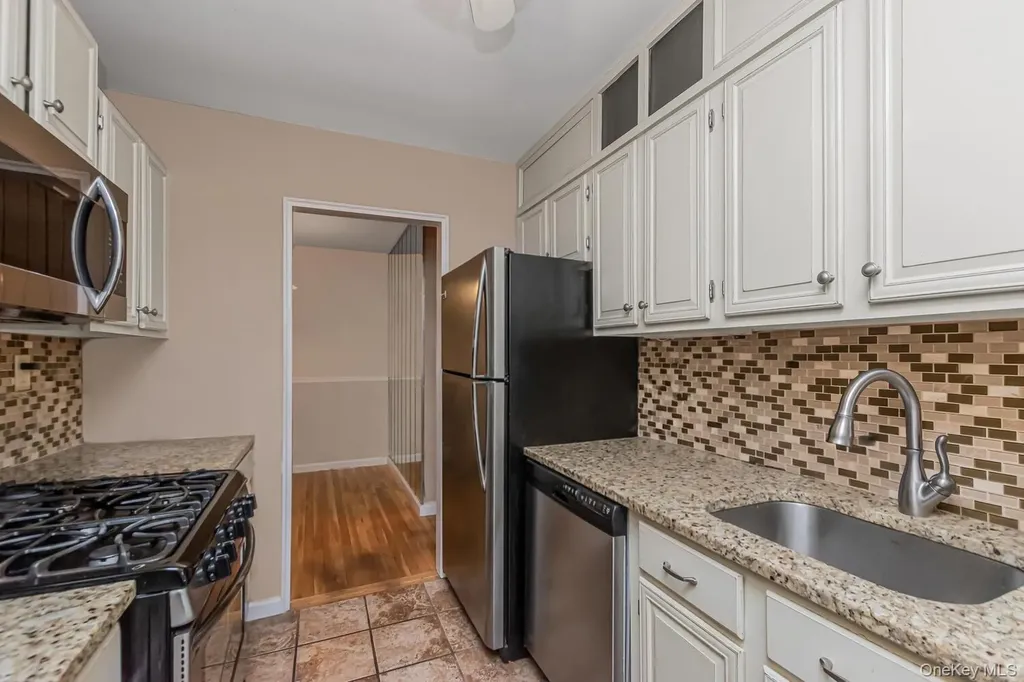 76 Dehaven Drive Yonkers NY 10703