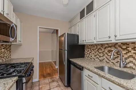 76 Dehaven Drive Yonkers NY 10703