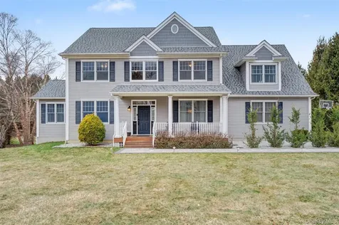 26 Mount Pleasant Drive Poughquag NY 12570