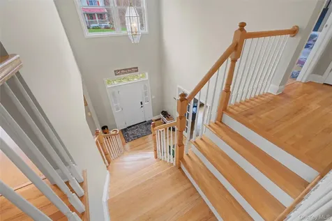 26 Mount Pleasant Drive Poughquag NY 12570