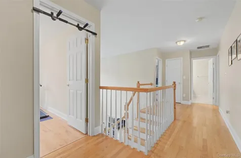 26 Mount Pleasant Drive Poughquag NY 12570